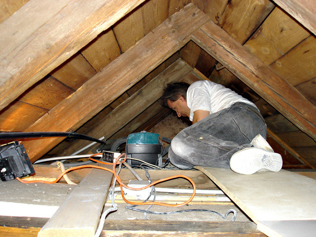 Die Arbeiten im Dachgiebel sind besonders anstrengend