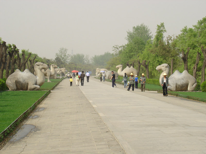 Peking_Minggraeber_03