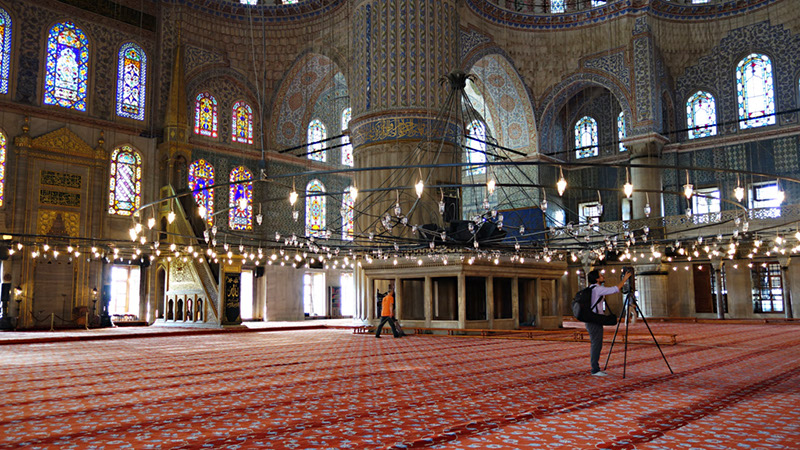 105_In der Sultan-Ahmed-Moschee