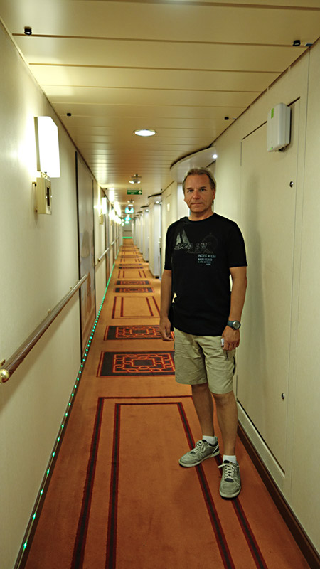 042_Der Weg zum Zimmer