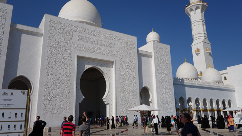 Abu Dhabi_Die Sheikh-Zayed-Moschee  (28)